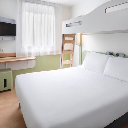 B&B Hotel Zaragoza Plaza Mozart ภายนอก รูปภาพ