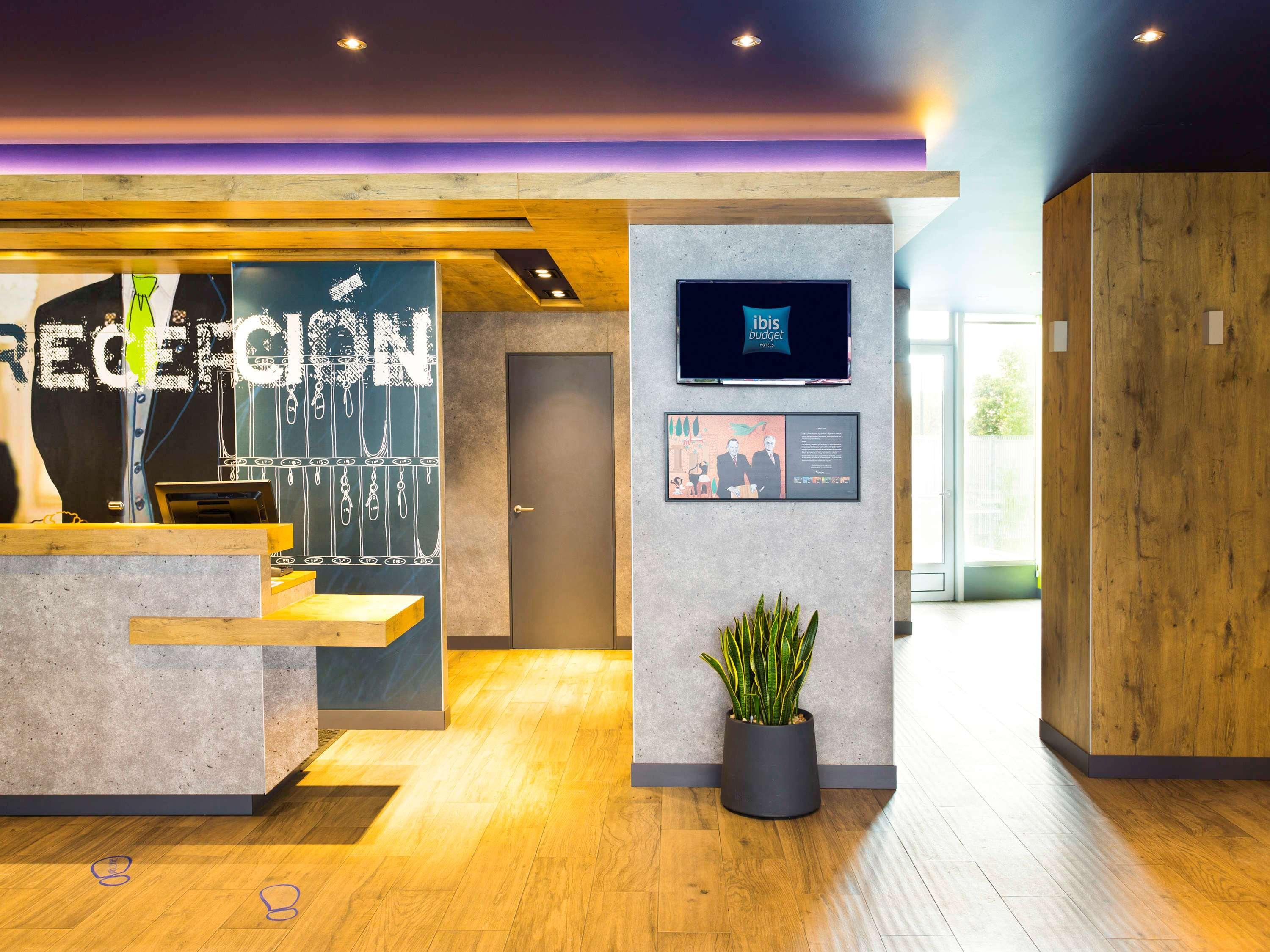 B&B Hotel Zaragoza Plaza Mozart ภายนอก รูปภาพ