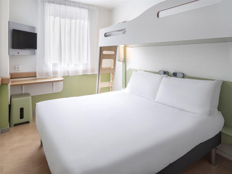 B&B Hotel Zaragoza Plaza Mozart ภายนอก รูปภาพ